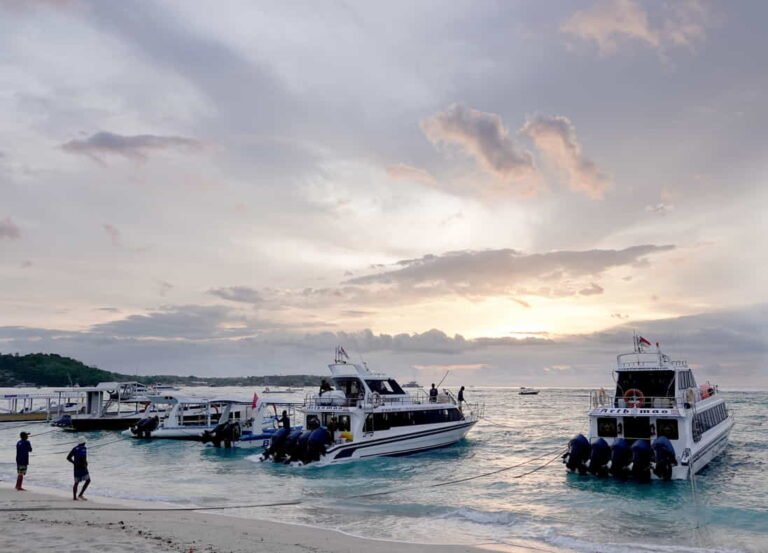 boat arthamas express 03 768x553