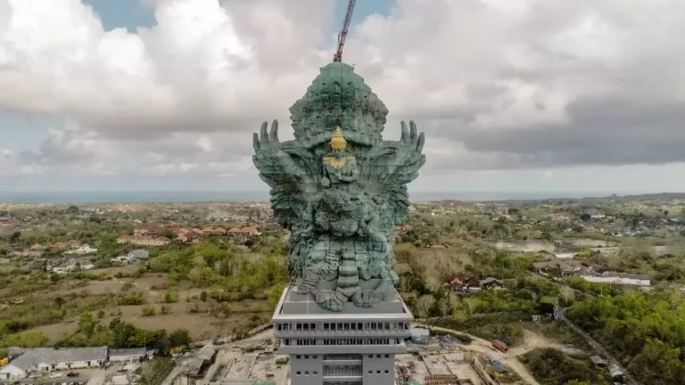 135. 6 Aktivitas Seru untuk Dilakukan di Garuda Wisnu Kencana 768x432